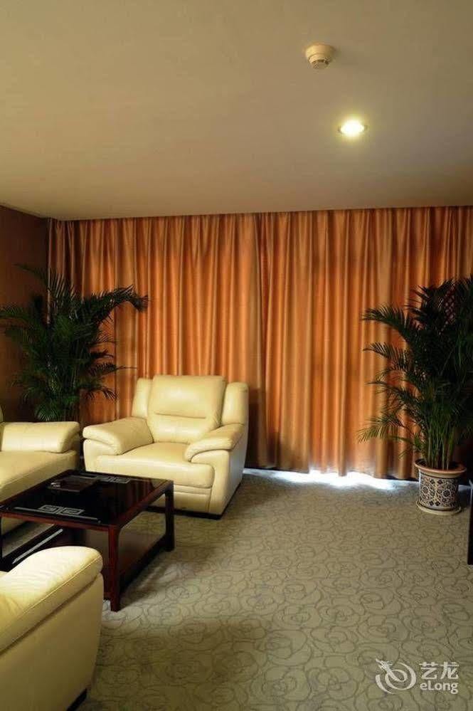 Golden Dragonball Hotel Quế Lâm Ngoại thất bức ảnh