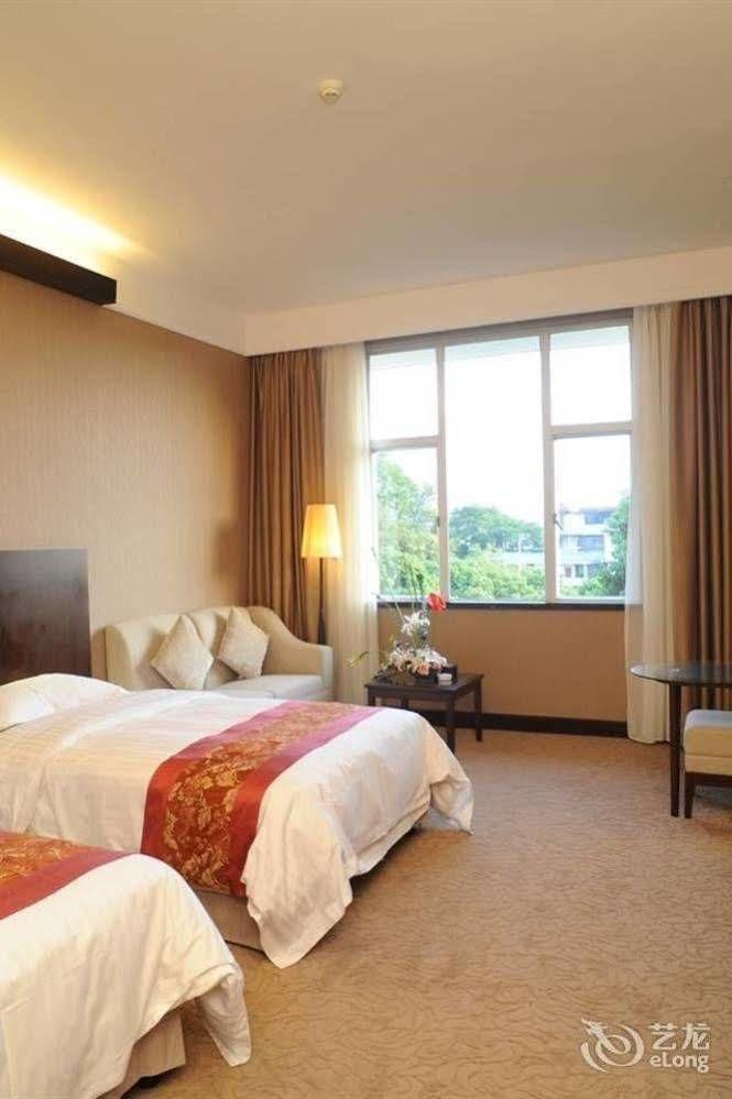 Golden Dragonball Hotel Quế Lâm Ngoại thất bức ảnh